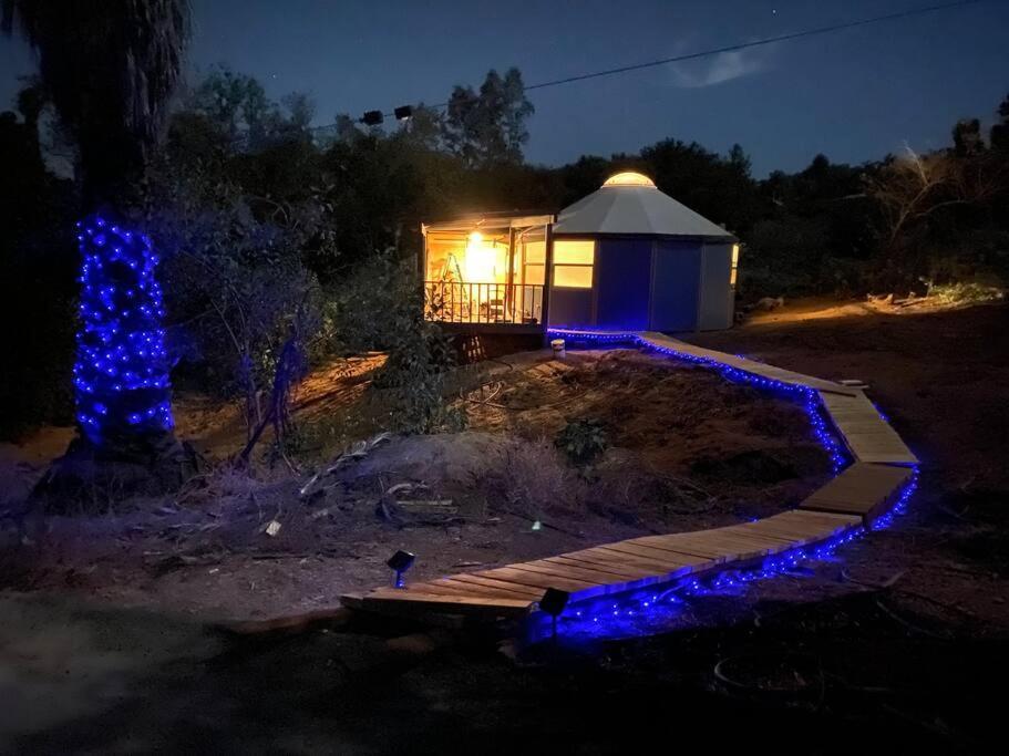 Glamping-Sky Dome Yurt-Tiny House-2 By Lavenders Field Villa Valley Center Exteriör bild